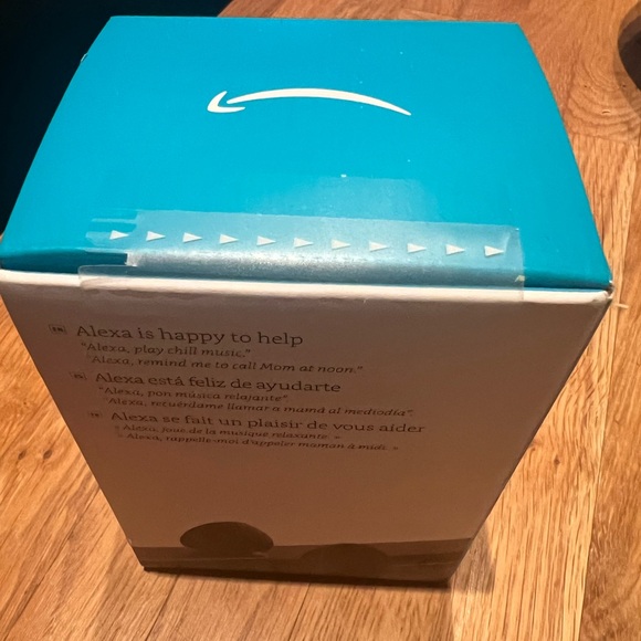 SEALED Amazon Echo Pop - Picture 2 of 3